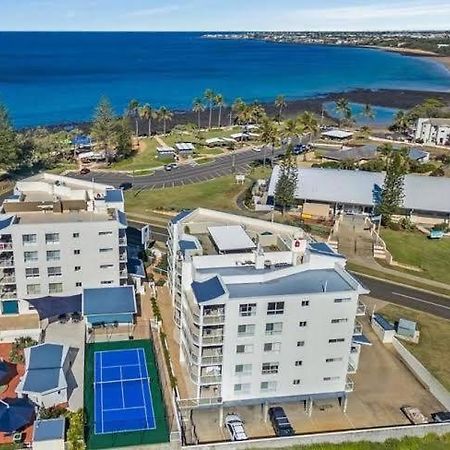 Luxury Ocean Front Apartment At The Bargara Blue Resort Exterior photo