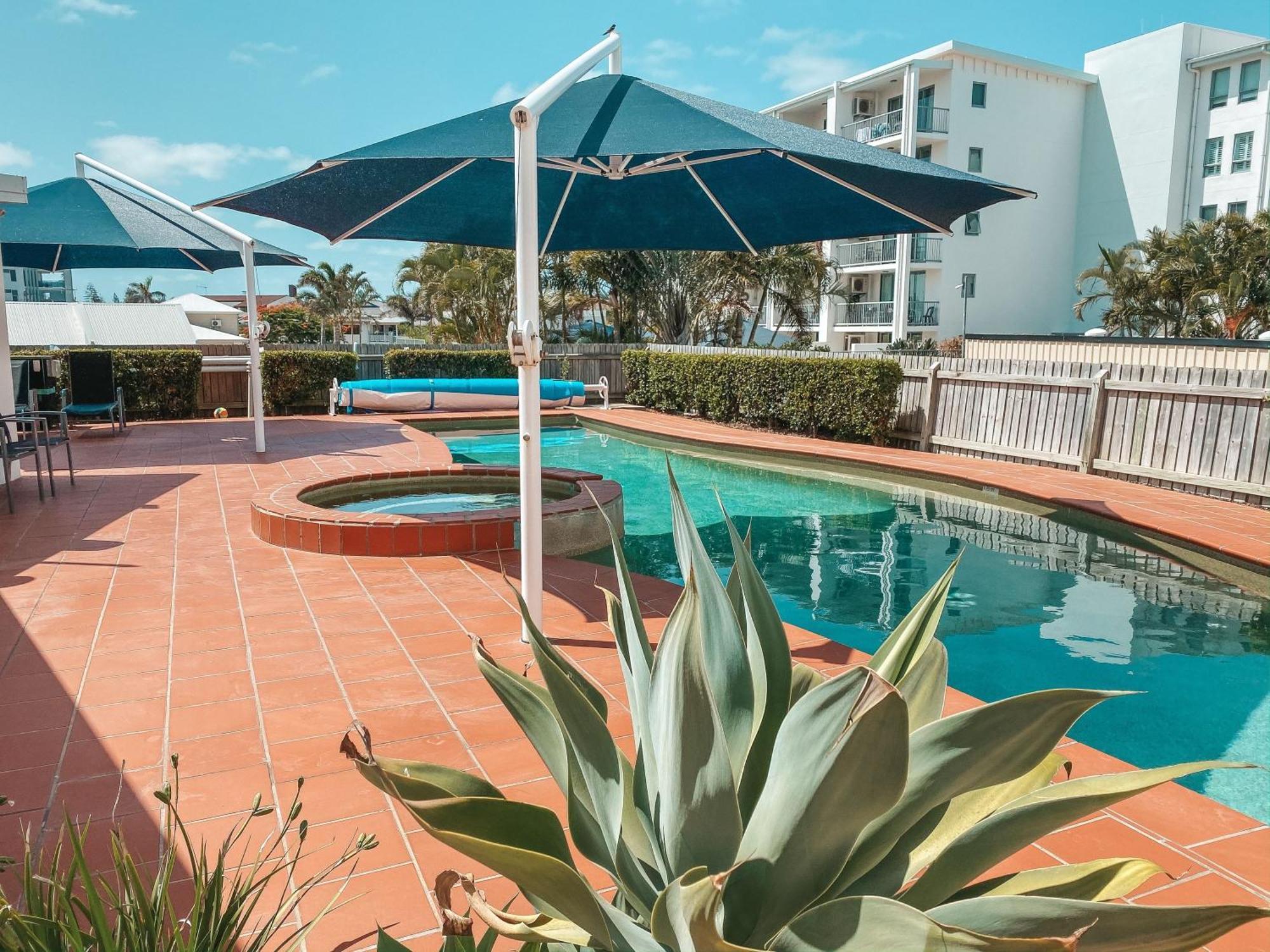 Luxury Ocean Front Apartment At The Bargara Blue Resort Exterior photo